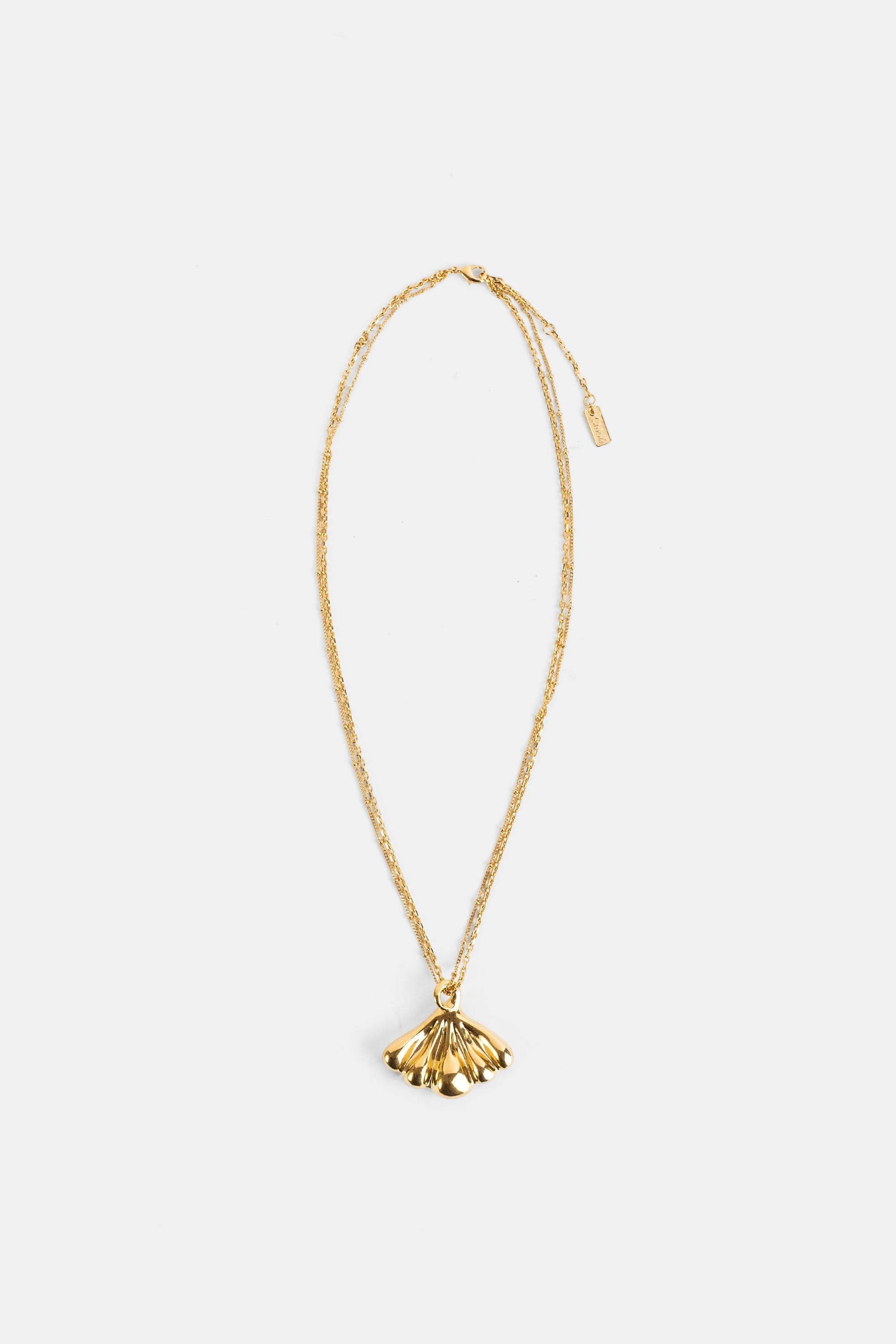 Chloé Sculptural Shell-Pendant Necklace — Gold